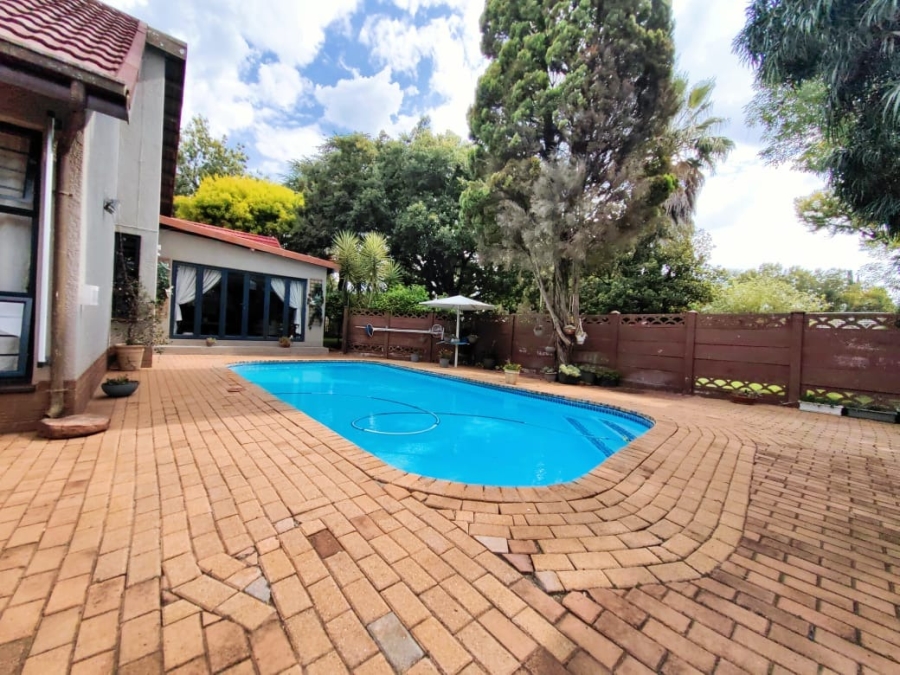 4 Bedroom Property for Sale in Grimbeeck Park North West